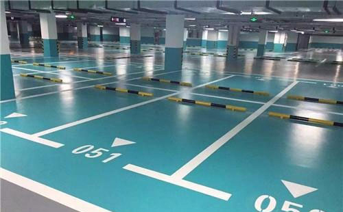 大通大通环氧地坪中涂：构筑坚固地面的关键环节